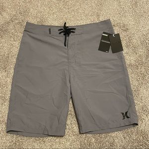 NWT Men’s Hurley 21” Board Shorts Size 30